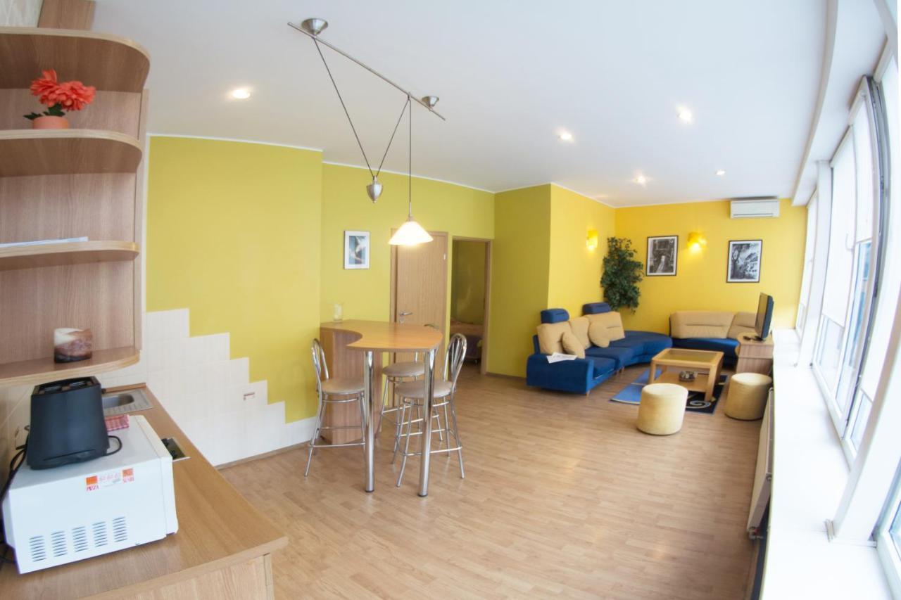 Appartement Laisves Alley 50 *